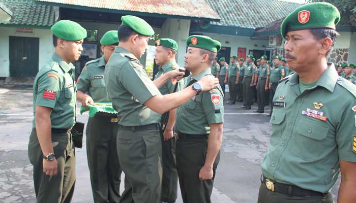 29 Anggota TNI Kodim Naik Pangkat
