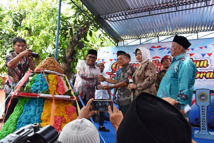 Gunungan Gebral