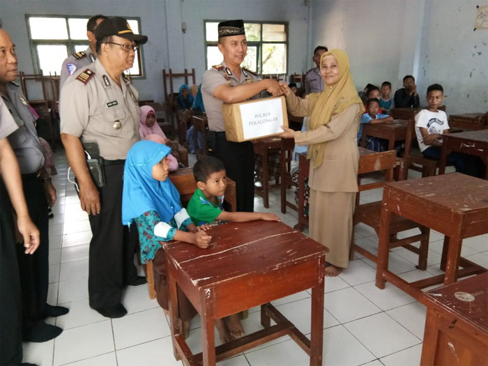 Kunjungan ke Pesantren