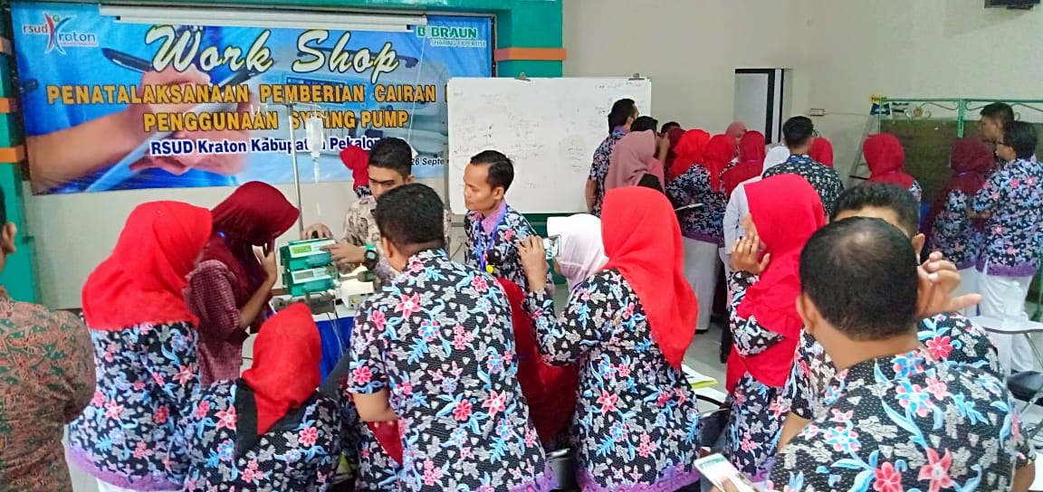 Parawat Rumah Sakit Ini Dilatih Tingkatkan Keterampilan Terapi Infus