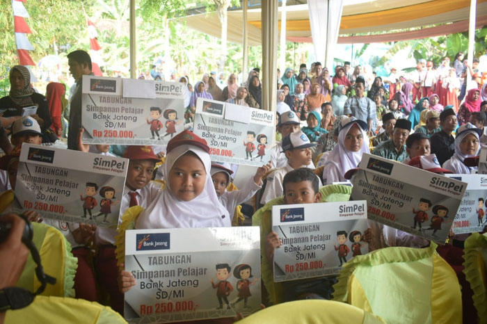 Terima Beasiswa