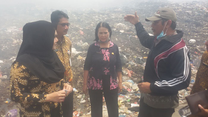 Sampah Terbakar
