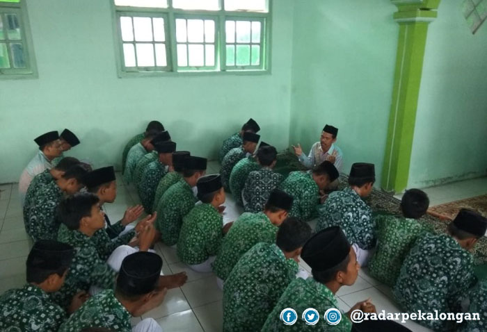 Kirim Doa Korban Pesawat Jatuh Radar Pekalongan Online