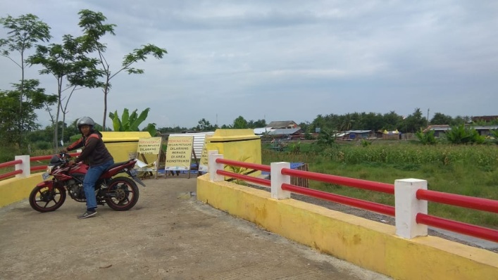 Warga Desak Penyelesaian Jembatan Gantung Tanggul Malang