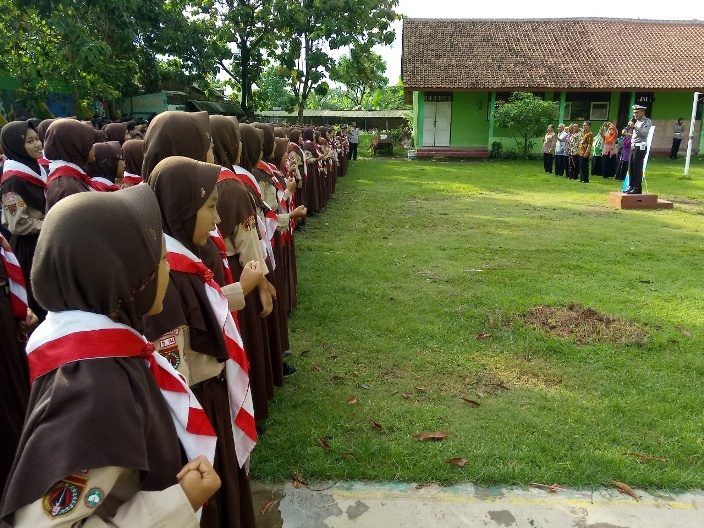 Pelajar Diingatkan Memakai Helm