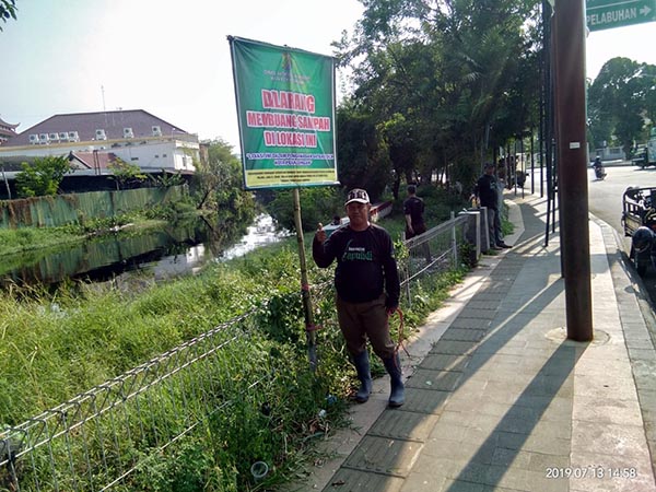 DLH Kewalahan Atasi Sampah di Sungai